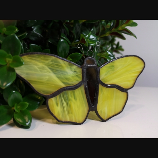 Motyl witrażowy w kolorze żółtym